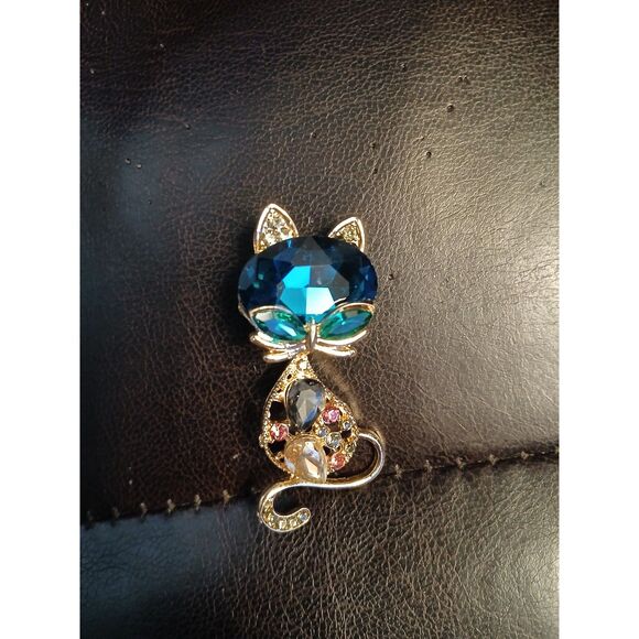 Cat Brooch Pin Large Blue Faceted Gemstone & Rhinestones - Picture 8 of 8